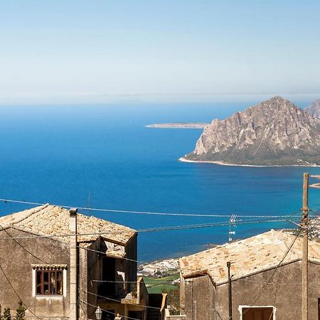 Апартаменты Il Monte Эриче Экстерьер фото
